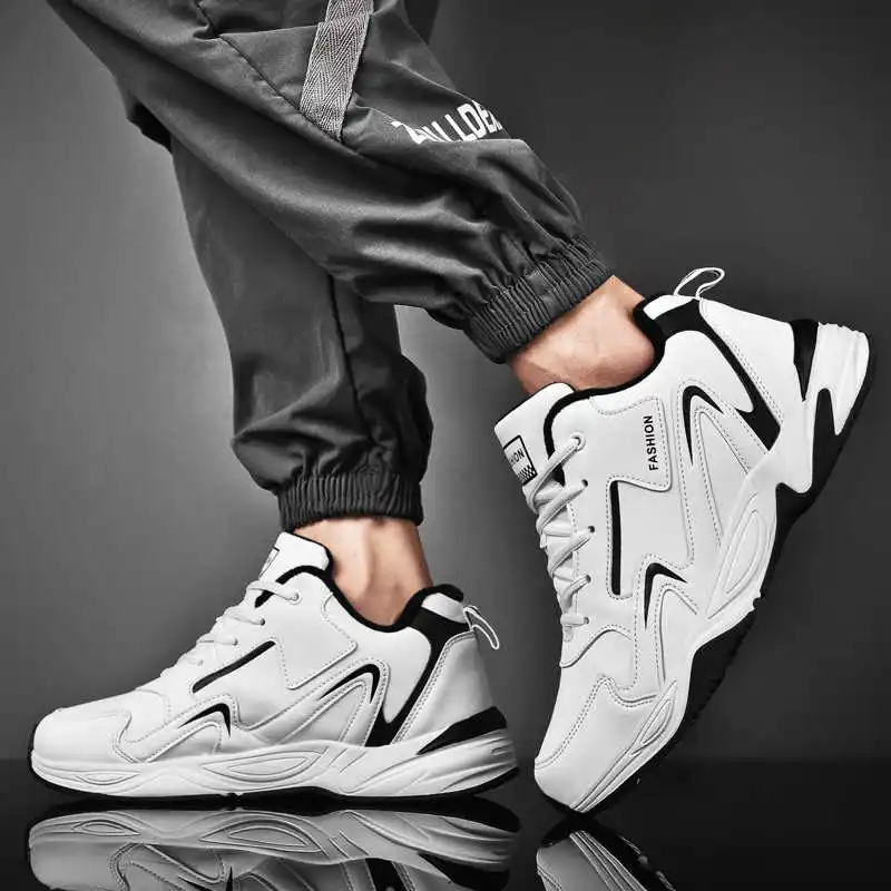 Sepatu kets olahraga untuk pri - Luxury Lifestyle Lounge ulasan dan harga